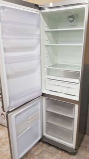 Холодильник Ariston итальянец 1,9м