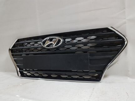 Решетка радиатора Hyundai Solaris 2