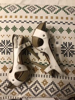 Босоножки женские