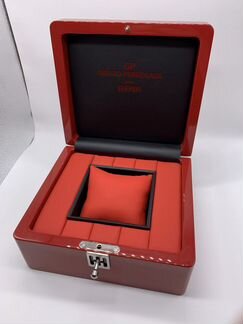 Короба для часов Girard Perregaux Ferrari