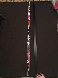 Лыжи беговые 153см новые