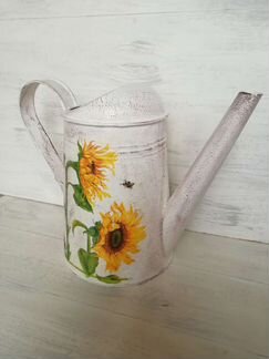 Лейка с подсолнухами