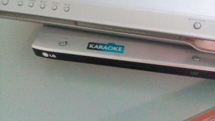 DVD проигрыватель с караоке почти новый