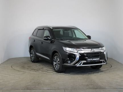 Mitsubishi Outlander 2.0 CVT, 2020