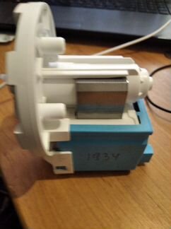 2) Насос GRE 928 34W 8 защелок,фишка назад,8200071