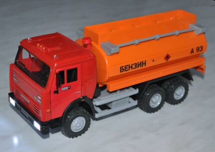 Машинка не металлическая камаз бензовоз 23см