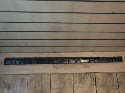 Направляющая порога передняя левая BMW 7 08-15