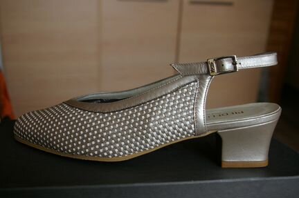 Новые туфли от Piedeli Confort 39 р